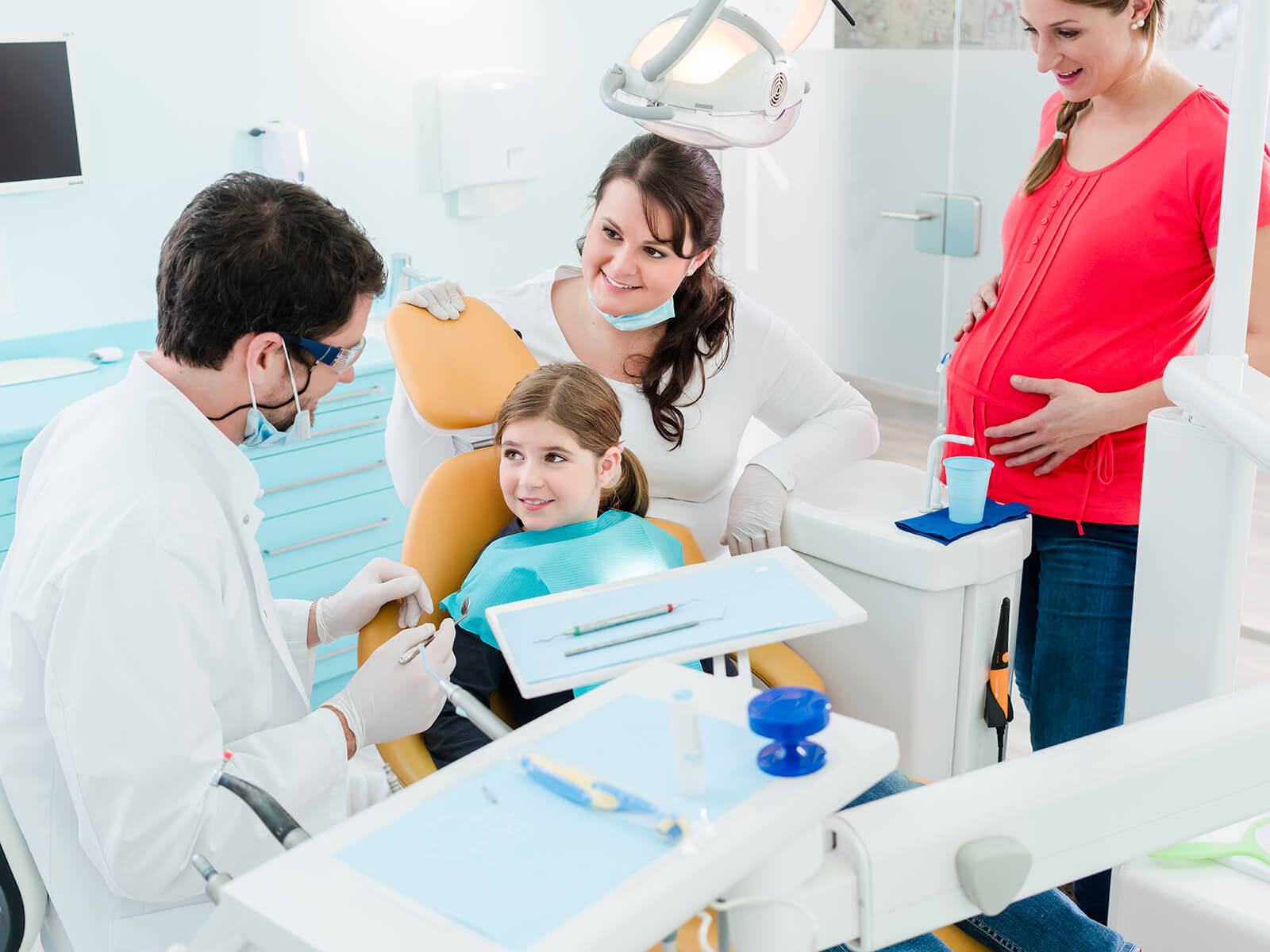 The Benefits of Choosing A Family Dentist For Your Loved Ones